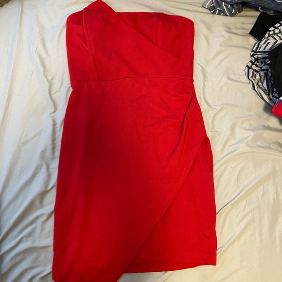 Red Eclipse strapless dress - Picture 2 of 4